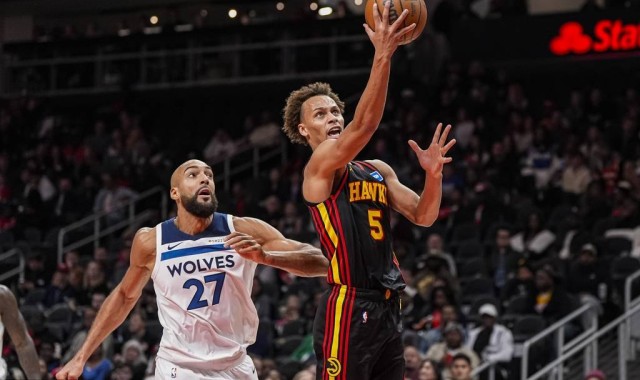 约翰逊34+10爱德华兹30分 老鹰大胜森林狼止七连败