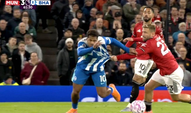 曼联球员对阿莫林343态度变化曝光！一人遇伤病，库尼亚证实儿魔梦