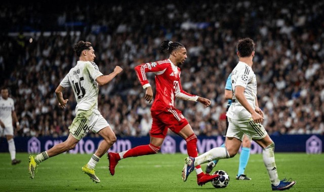 欧冠一场2-1！德甲霸主攻破伯纳乌，拜仁占先机，皇马无退路！