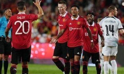 红魔帅位终定！临时主帅10战封神+更衣室集体逼宫，名宿点赞+管理层松口，卡里克锁定正式帅位