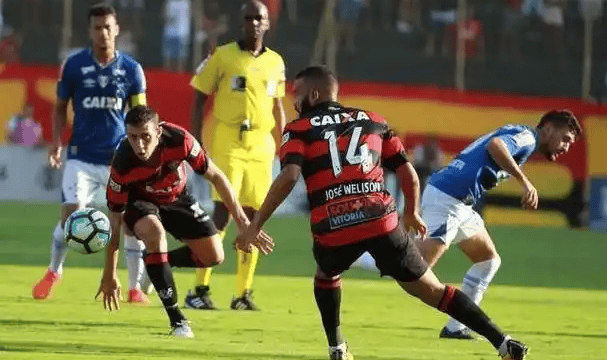 意甲保级区暗战！都灵“铁血防线”硬刚卡利亚里“客场困兽”，谁能突围？