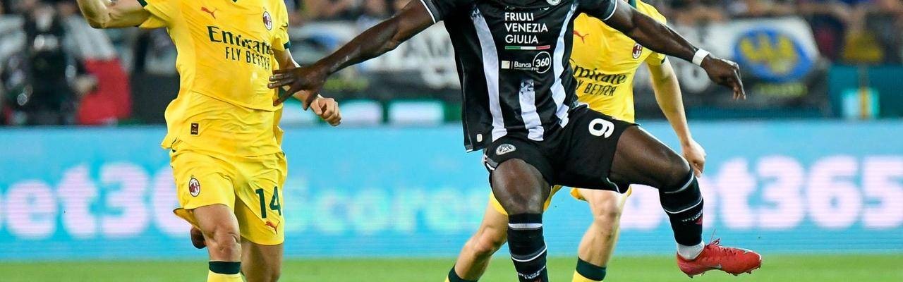 意甲：AC米兰3-0客胜乌迪内斯，圣地亚哥-希门尼斯延续进球荒