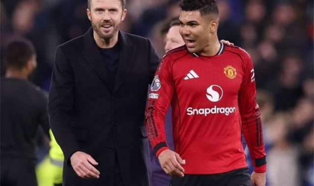 合同仅剩3个月曼联愿续约34岁胖虎球迷高喊再踢1年挽留