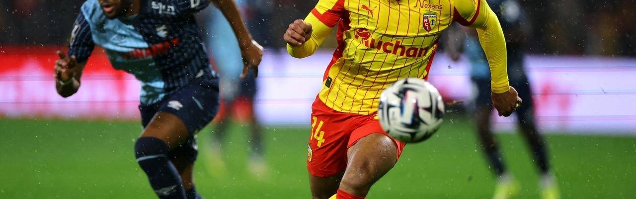 1-0，法甲争冠热门避免2连败，反超巴黎圣日耳曼队升至榜首