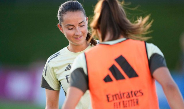 皇马女足欧冠首秀狂胜罗马，主帅揭秘背后故事