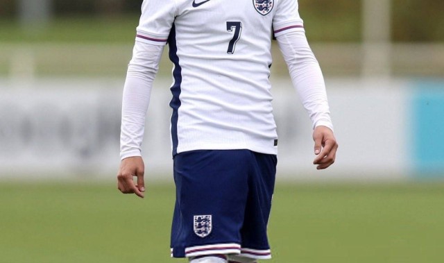 曼联阻止青训新福登过早首秀！担心重蹈青木覆辙，目前不适合登场