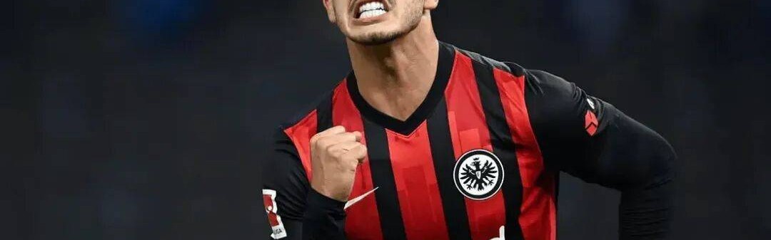 申花正和埃尔切前锋安德烈-席尔瓦谈判；曾获德甲银靴