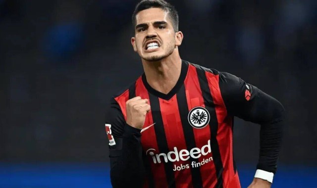 申花正和埃尔切前锋安德烈-席尔瓦谈判；曾获德甲银靴